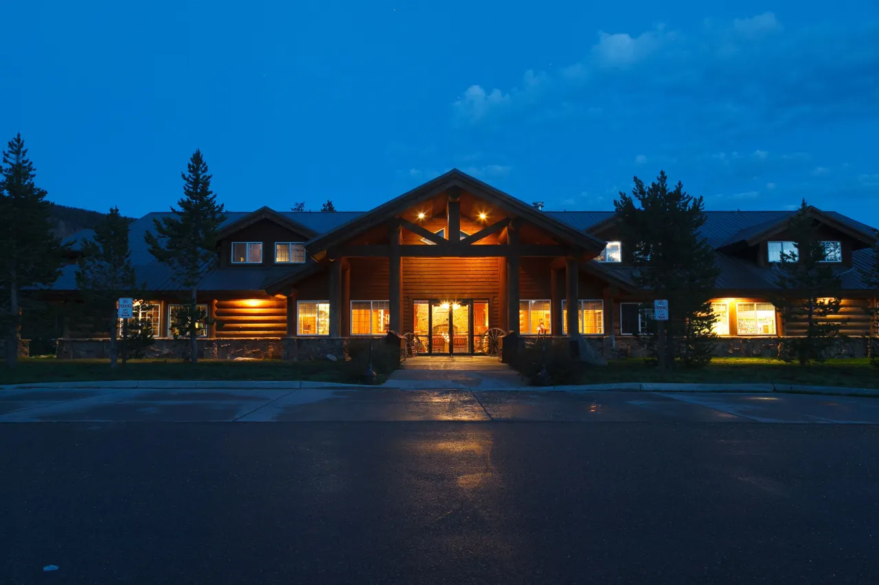 Amangani, Jackson Hole hotel image from Expedia