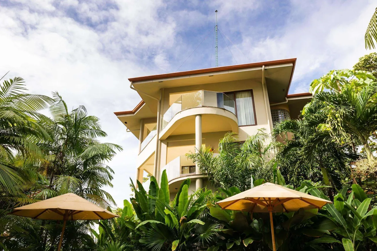 Arenas Del Mar, Manuel Antonio hotel image from Expedia