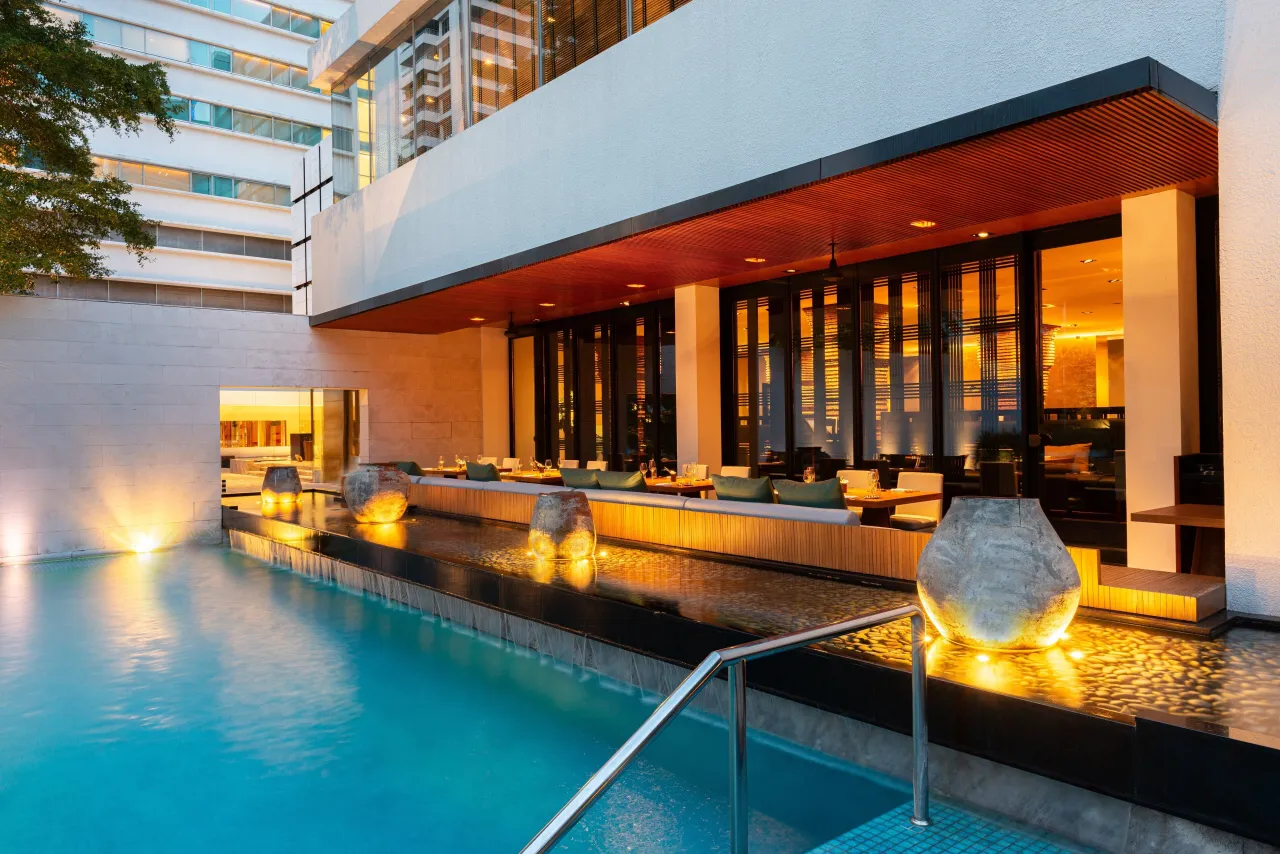 COMO Metropolitan Bangkok hotel image from Expedia