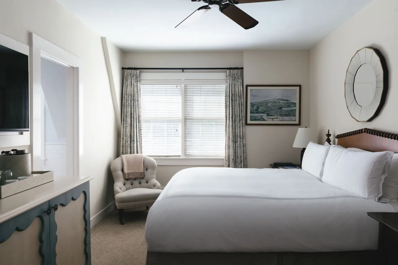 Chatham Bars Inn, Cape Cod hotel image from Expedia