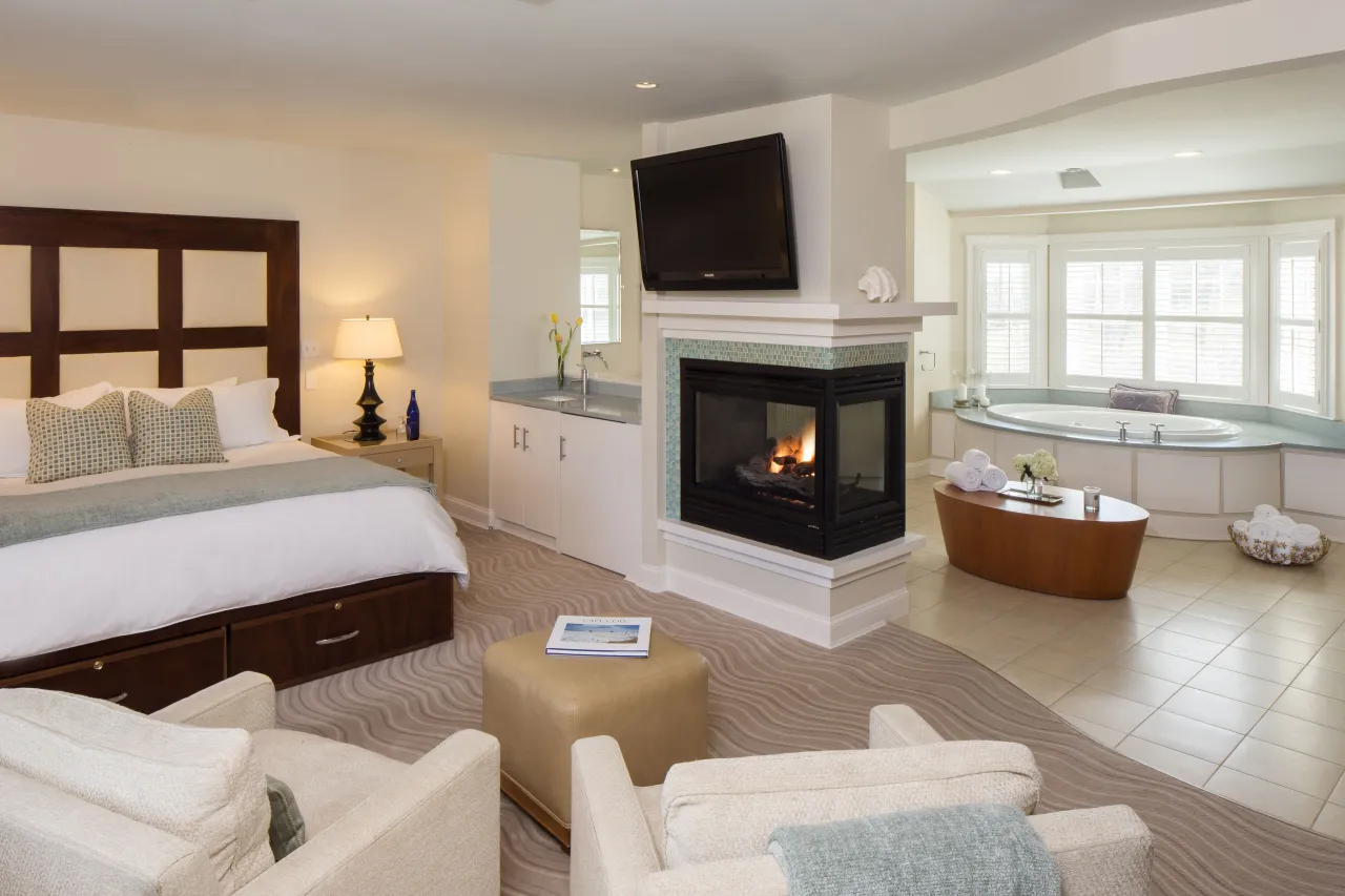 Chatham Bars Inn, Cape Cod hotel image from Expedia