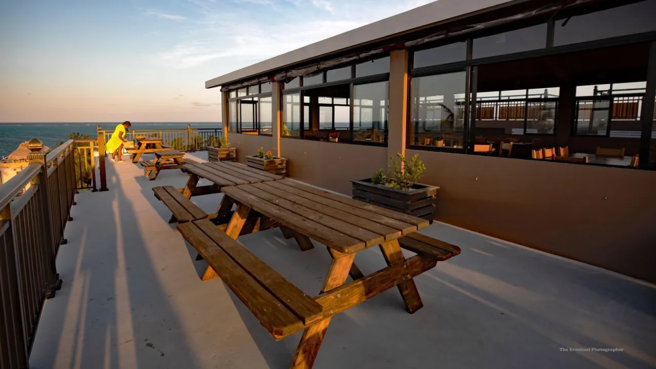 Coral Caye hotel image from Expedia