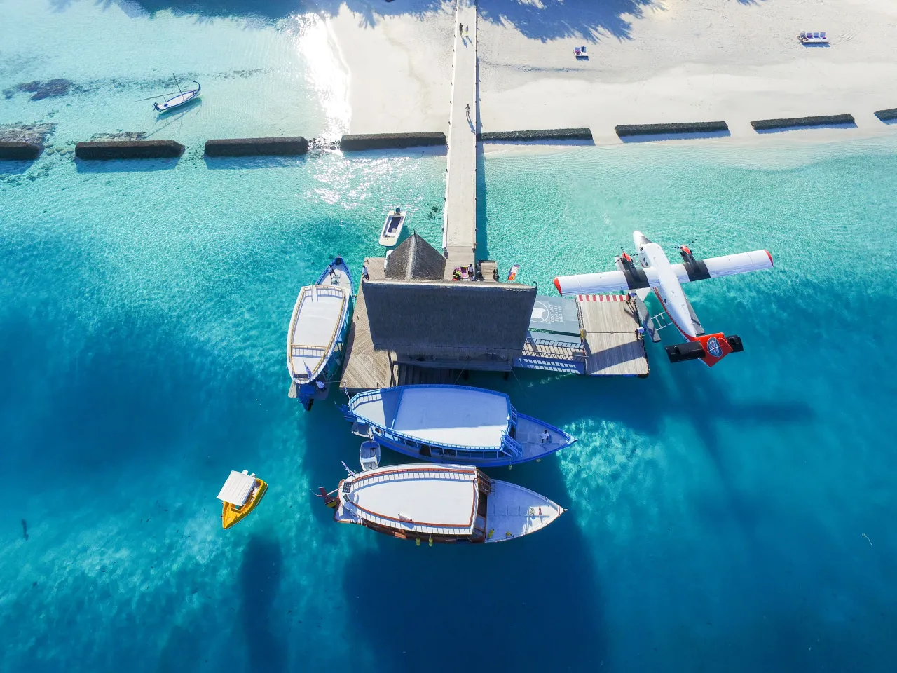 Coral Caye hotel image from Expedia