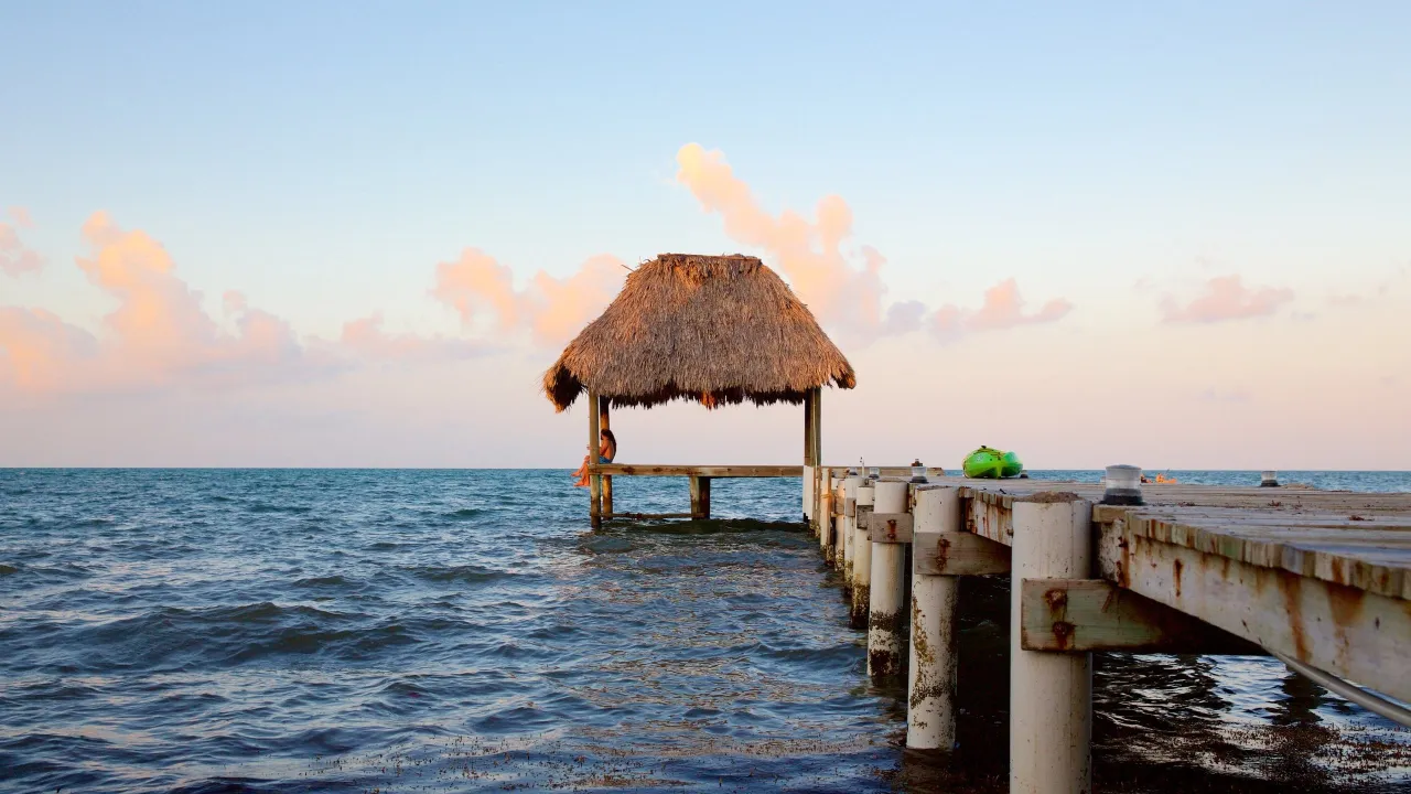 Coral Caye hotel image from Expedia