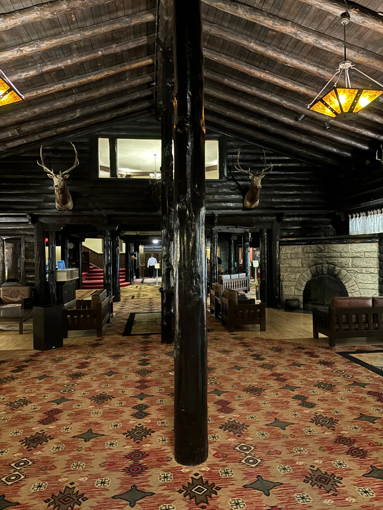 El Tovar hotel image from Expedia