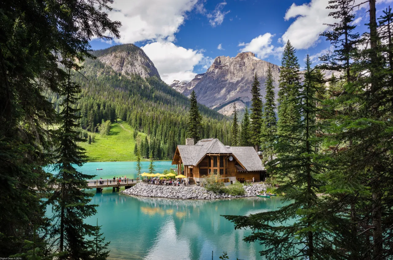 Emerald Lake Lodge hotel image from Expedia