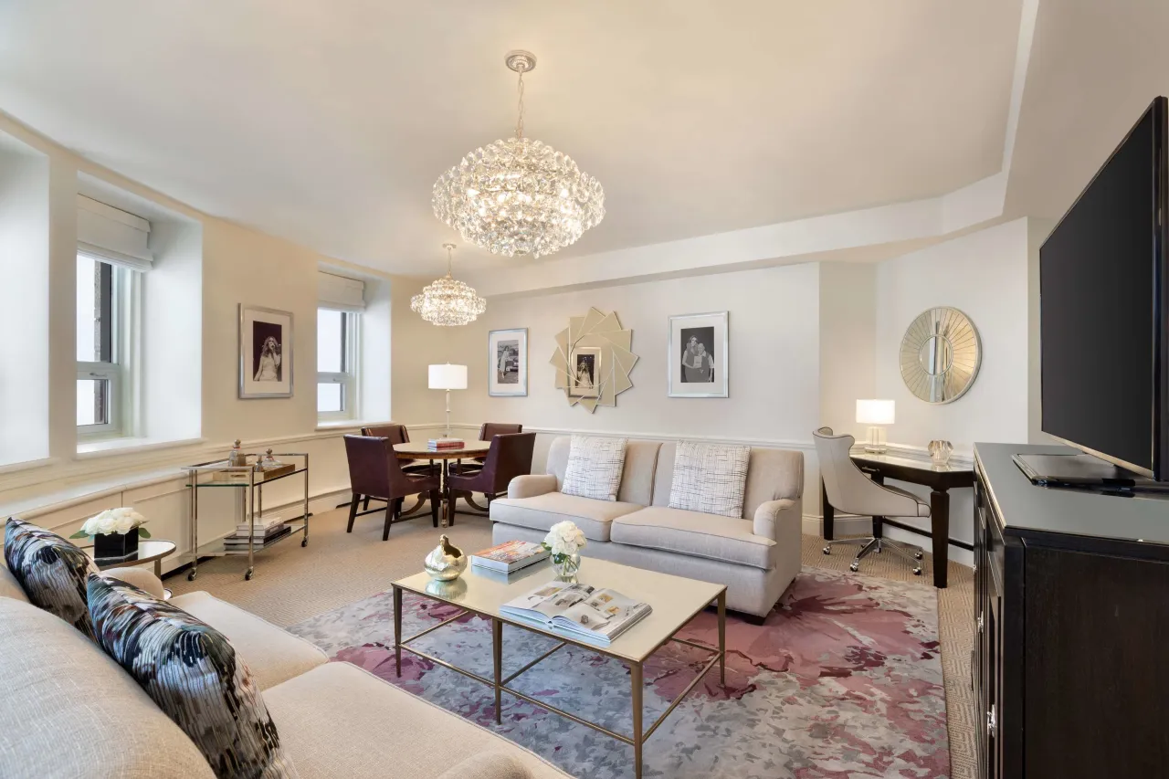 Fairmont Le Chateau Frontenac hotel image from Expedia