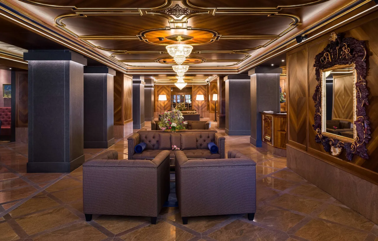 Fairmont Le Chateau Frontenac hotel image from Expedia