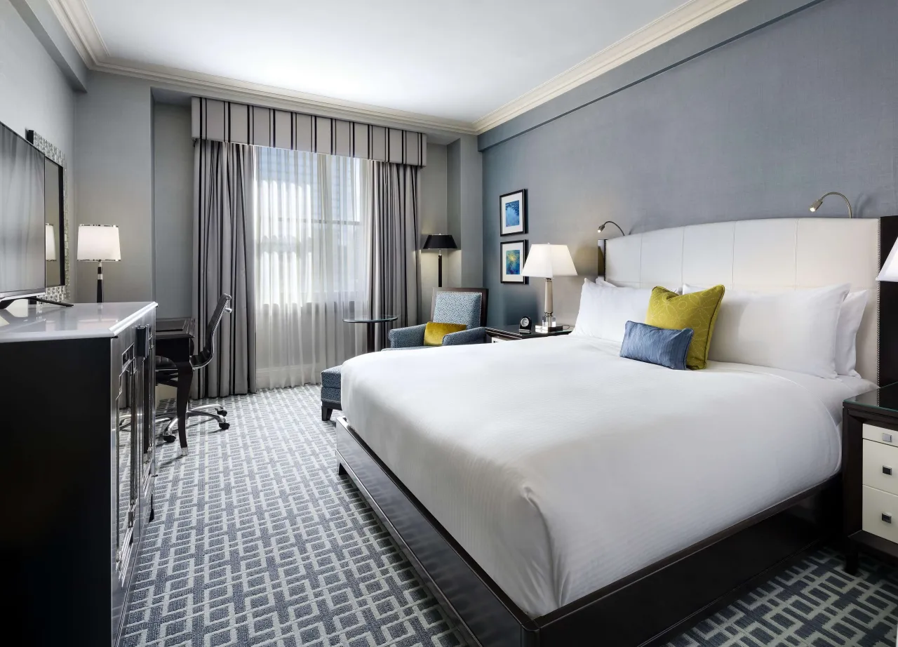 Fairmont Royal York, Toronto hotel image from Expedia