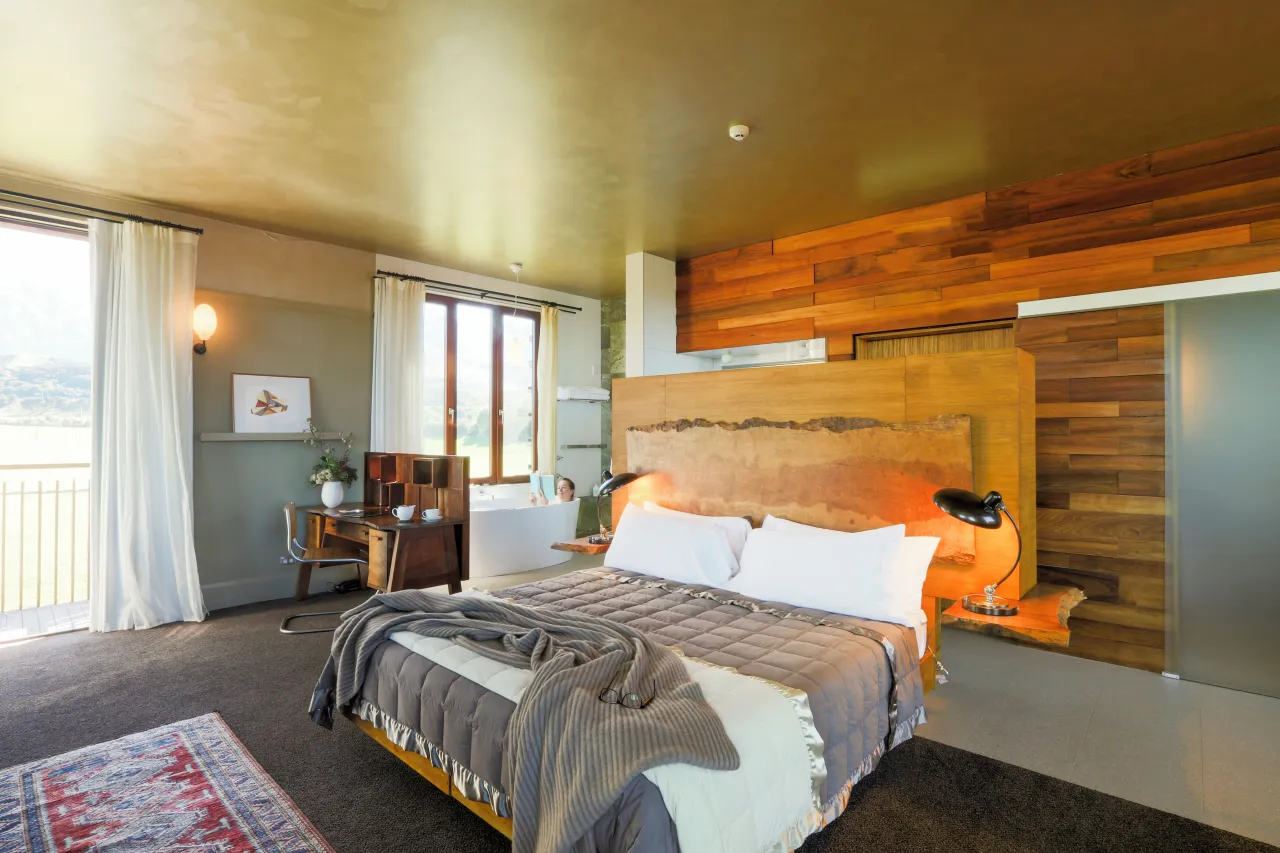 Hapuku Lodge + Tree Houses, Kaikoura hotel image from Expedia