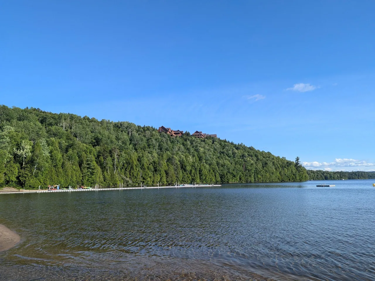 Hotel Sacacomie, Québec hotel image from Expedia