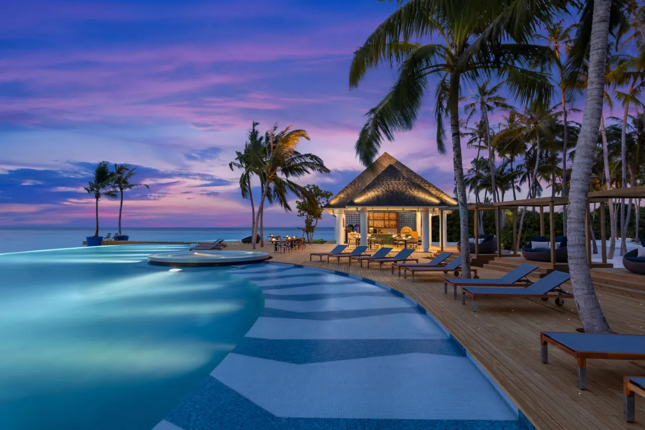 InterContinental Maldives Maamunagau Resort, Atollo di Raa hotel image from Expedia