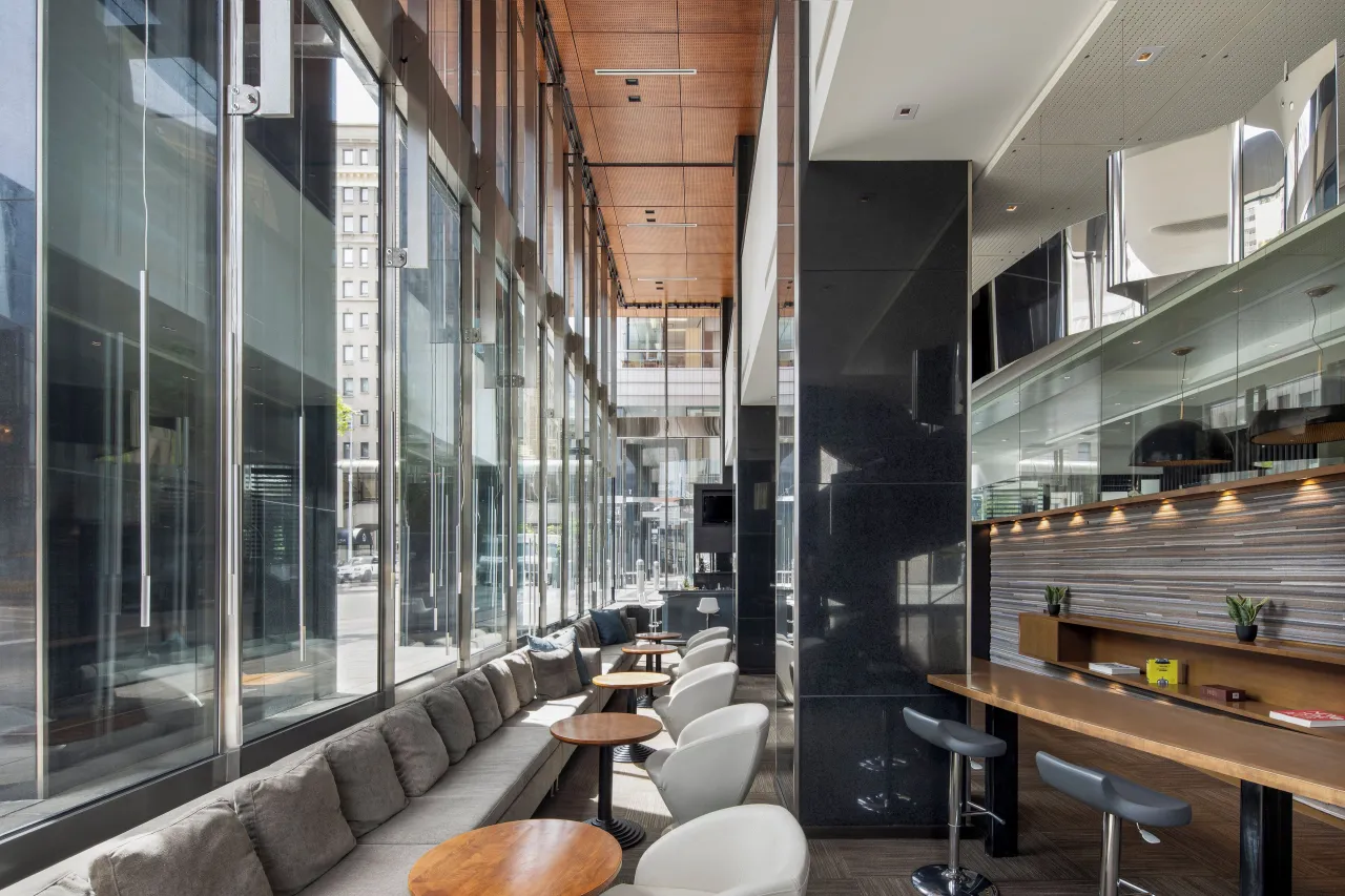 Kensington Riverside Inn, Calgary hotel image from Expedia