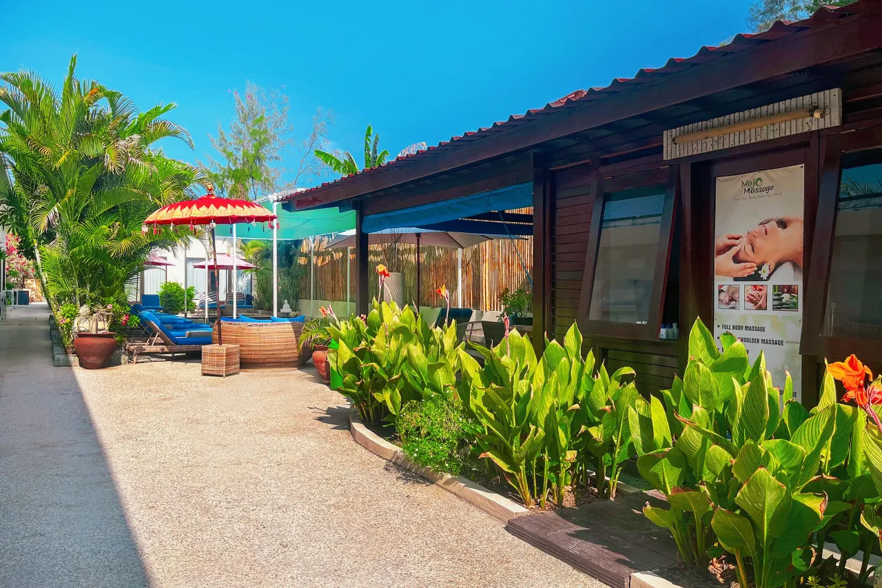 Kura Kura hotel image from Expedia