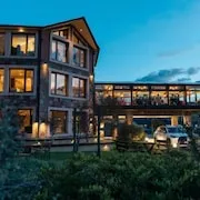 Laguna Condor hotel image from Expedia