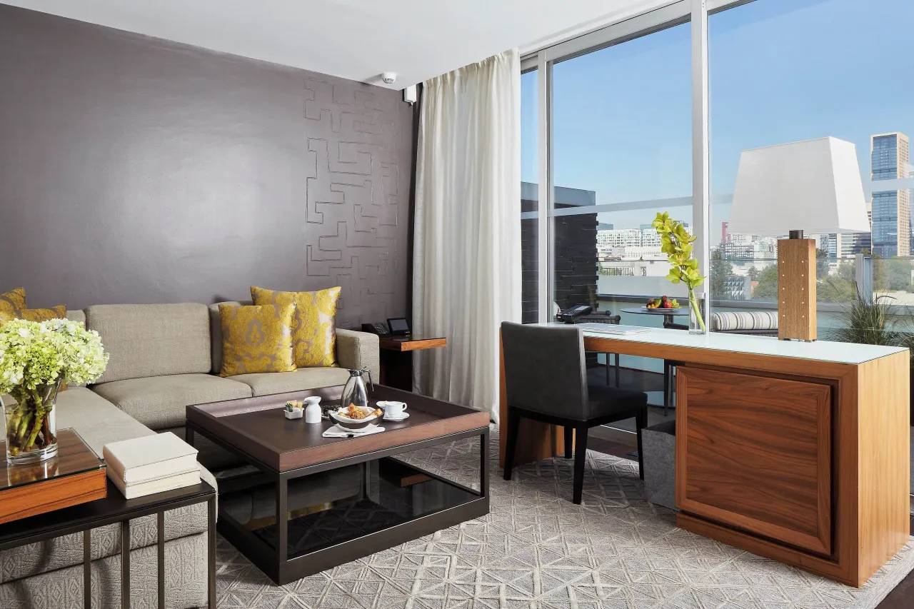 Las Alcobas, Mexico City hotel image from Expedia