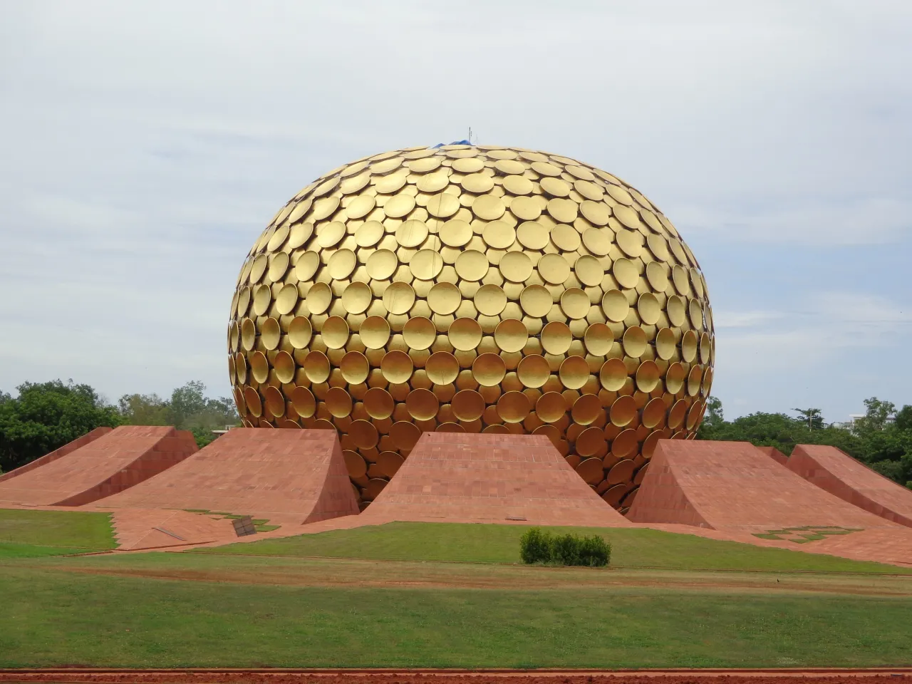Palais de Mahe, Pondicherry hotel image from Expedia