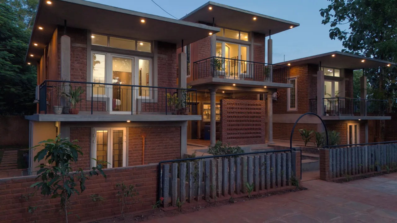 Palais de Mahe, Pondicherry hotel image from Expedia