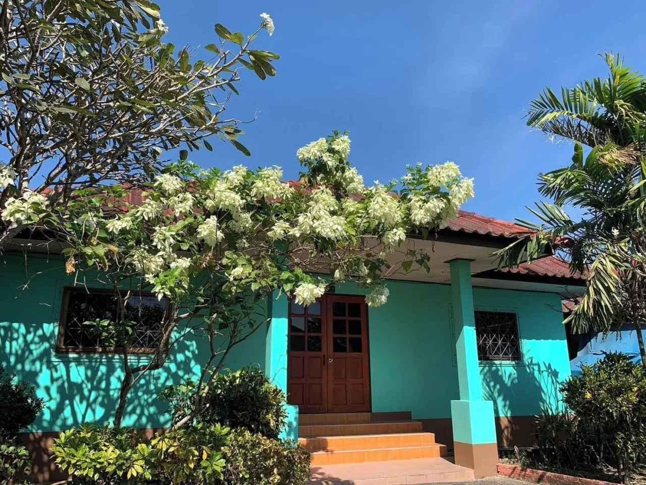 Phu Chaisai Mountain Resort & Spa, Chiang Rai hotel image from Expedia