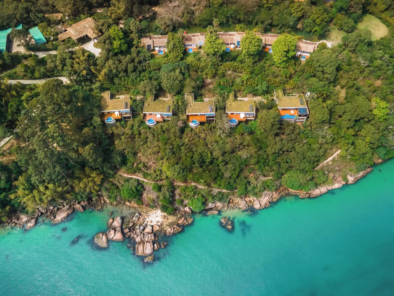 Ponta dos Ganchos hotel image from Expedia