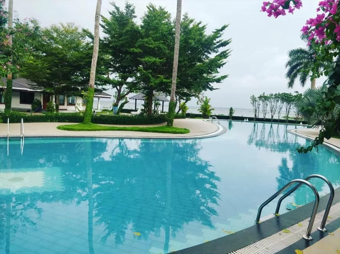 Purity at Lake Vembanad, Kerala hotel image from Expedia