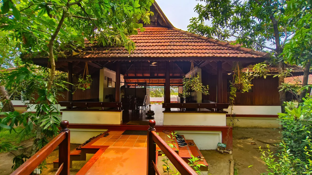 Purity at Lake Vembanad, Kerala hotel image from Expedia