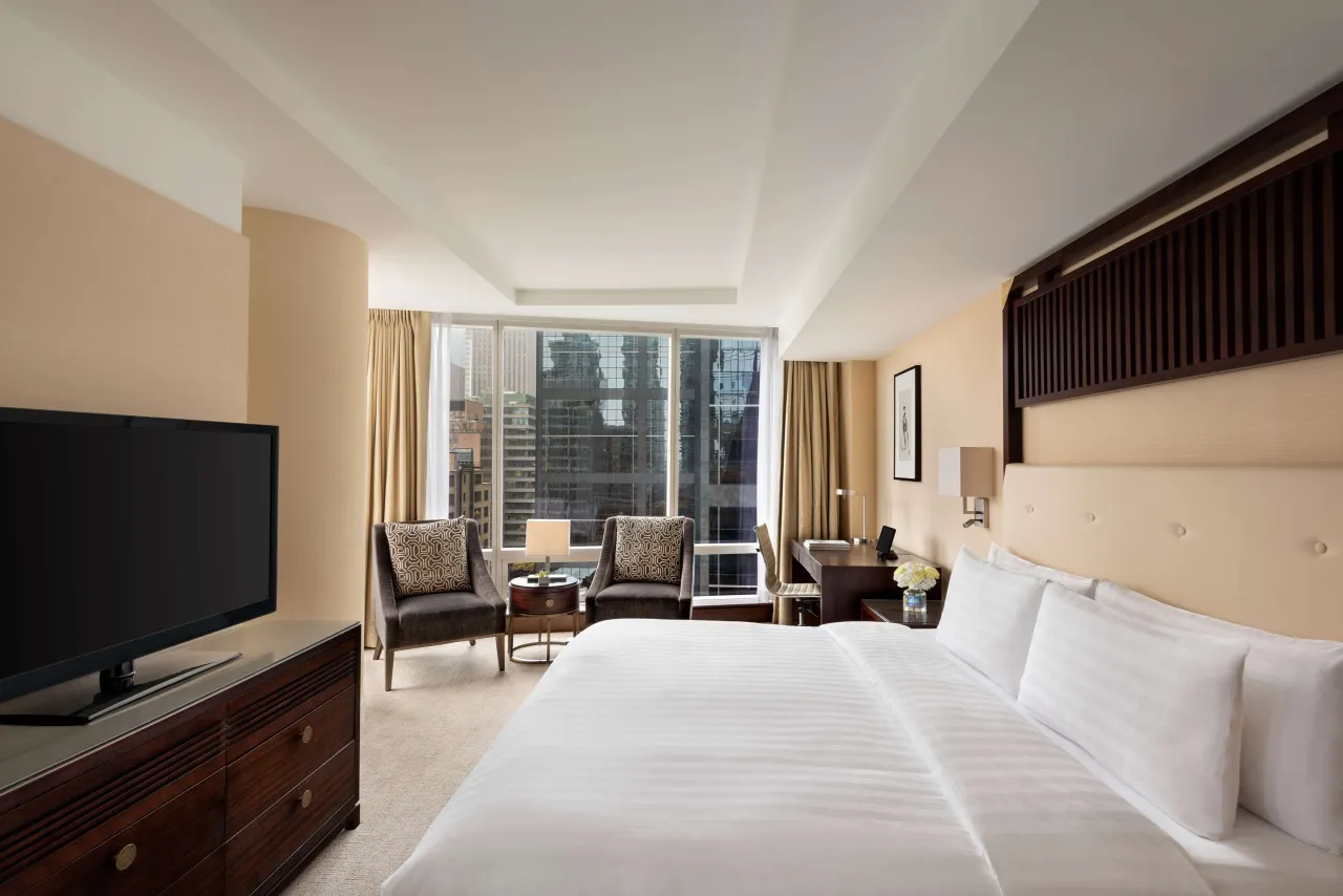 Shangri-La Hotel, Toronto hotel image from Expedia