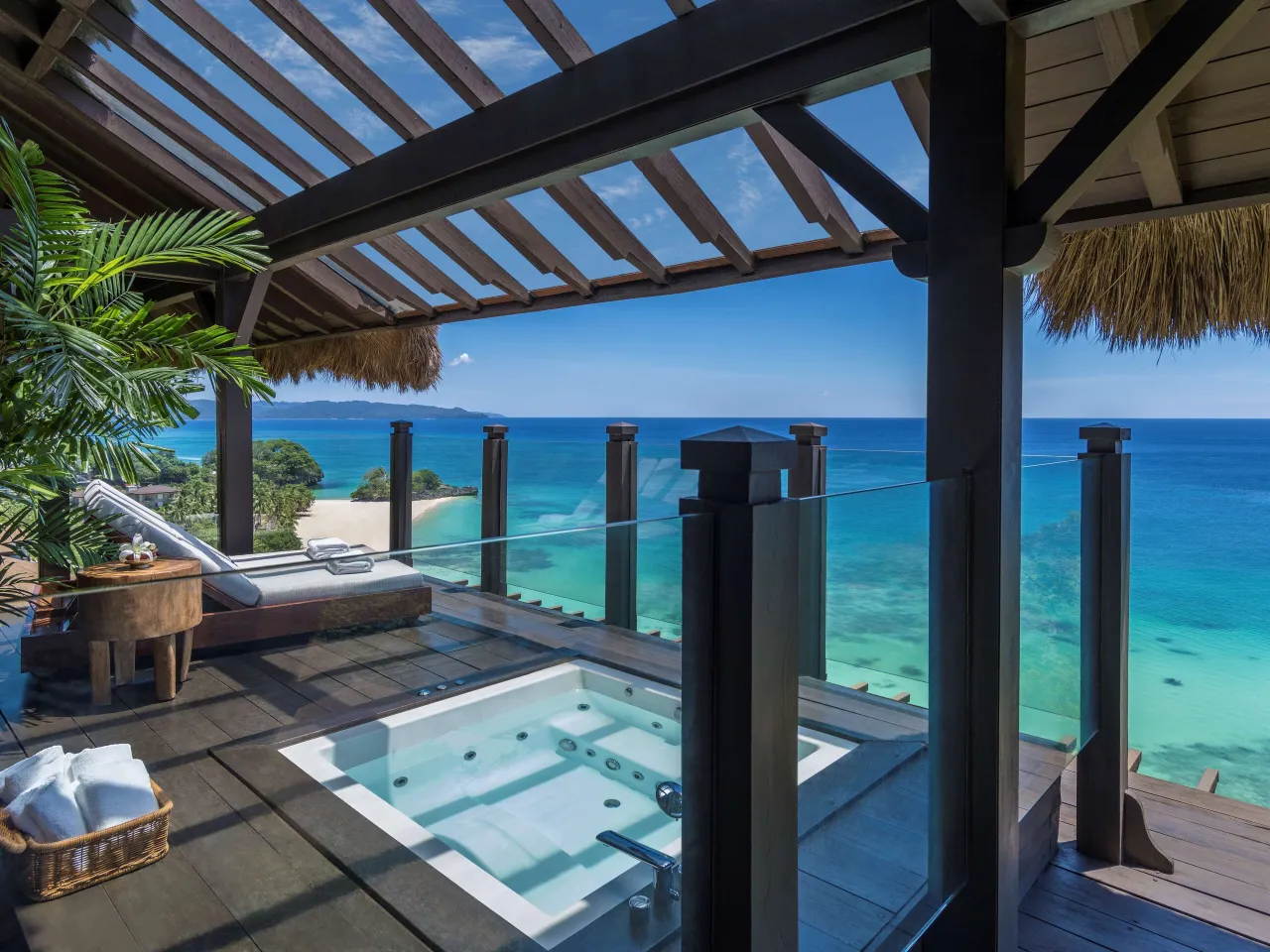 Shangri-La, Boracay hotel image from Expedia