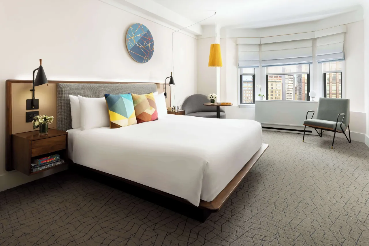 The James Chicago hotel image from Expedia