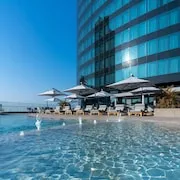 The Oyster Box, Durban hotel image from Expedia