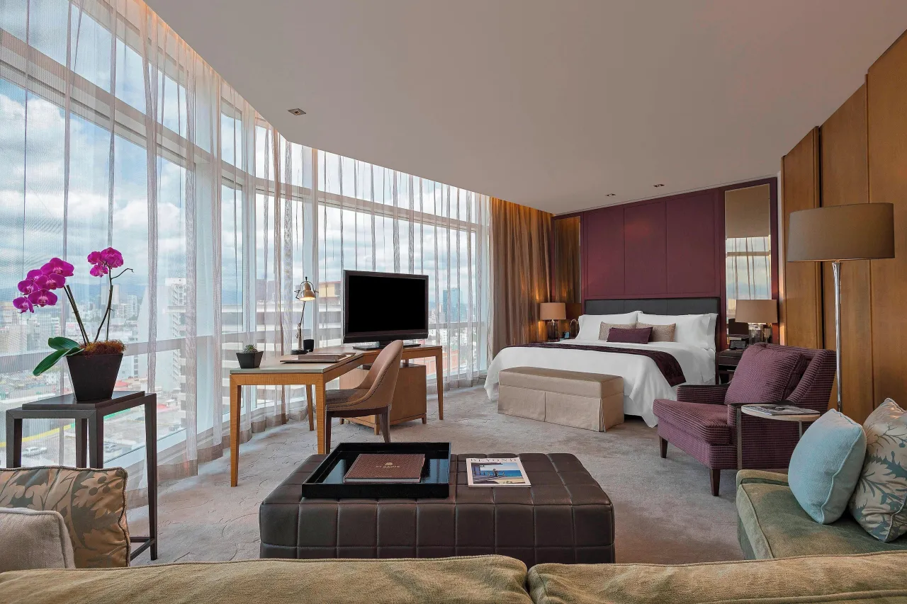 The St Regis, Mexico City hotel image from Expedia