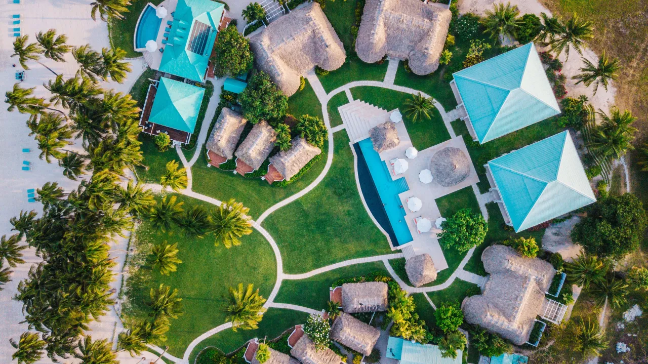 Victoria House hotel image from Expedia