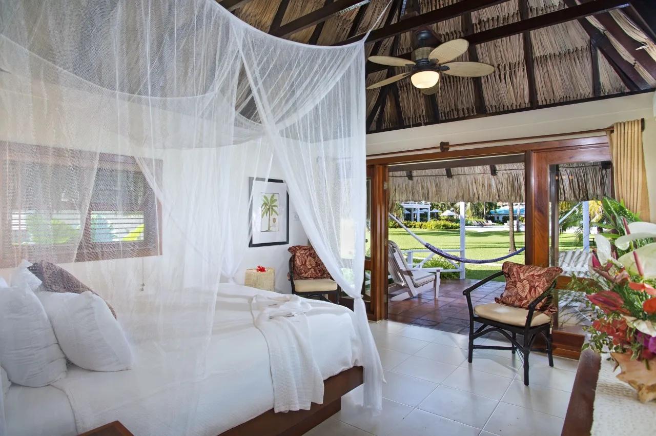 Victoria House hotel image from Expedia