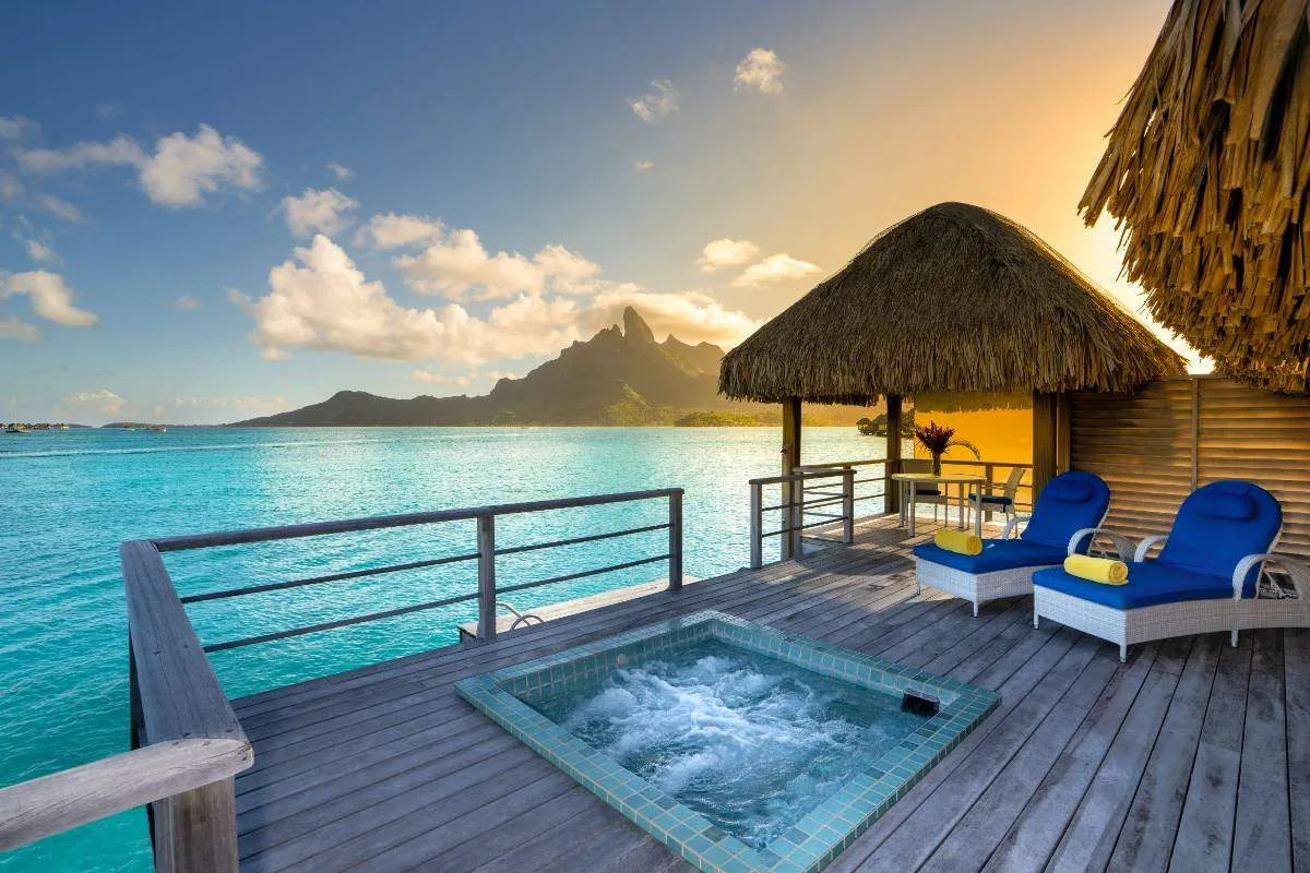 ST REGIS BORABORA