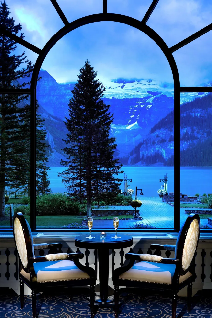 Fairmont Chateau Lake Louise hotel image from Expedia