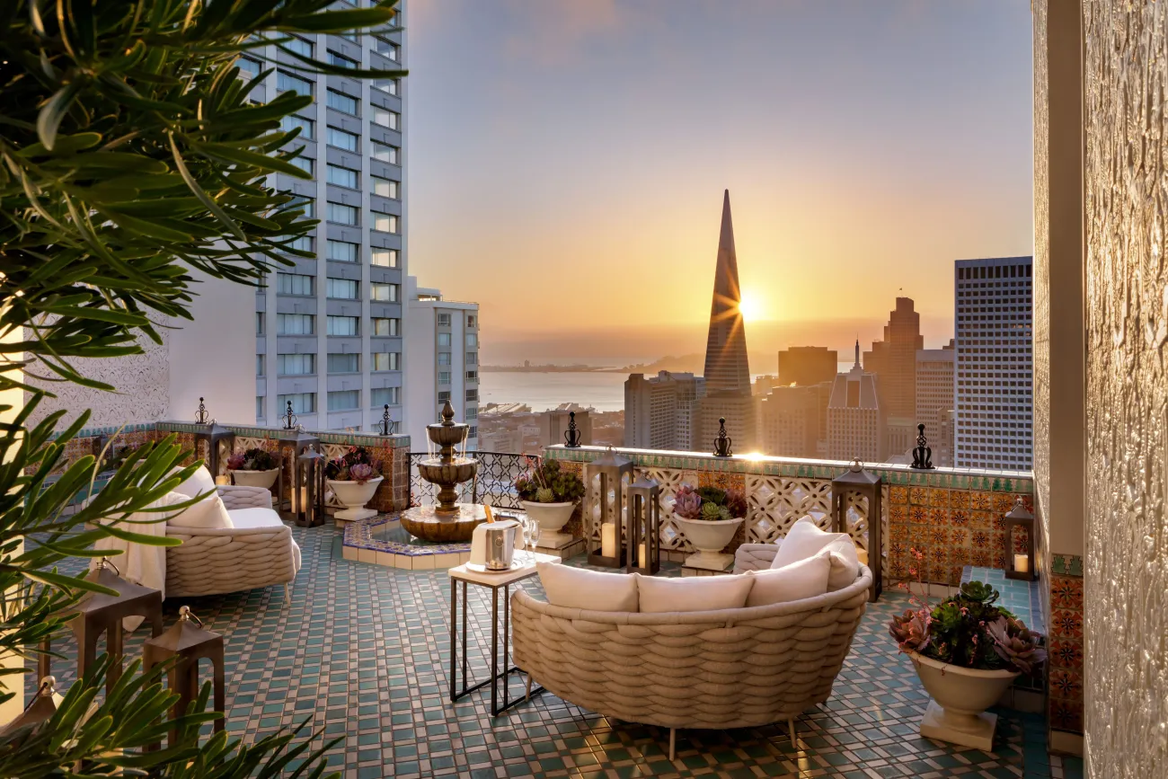 Fairmont San Francisco hotel image from Expedia