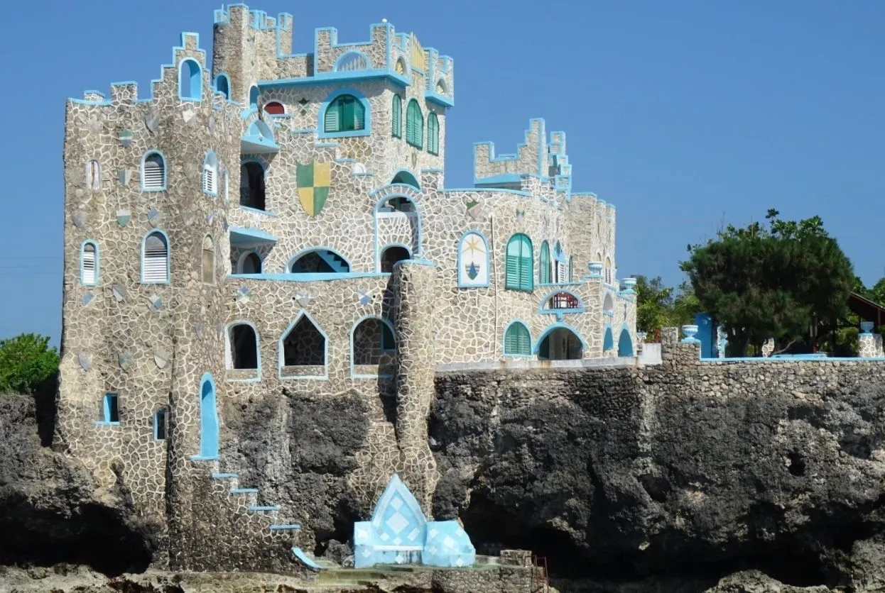 The Caves, Negril Bay hotel image from Expedia